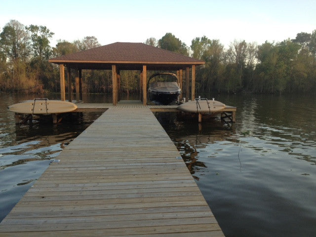 Dockside storage of stand up paddleboards