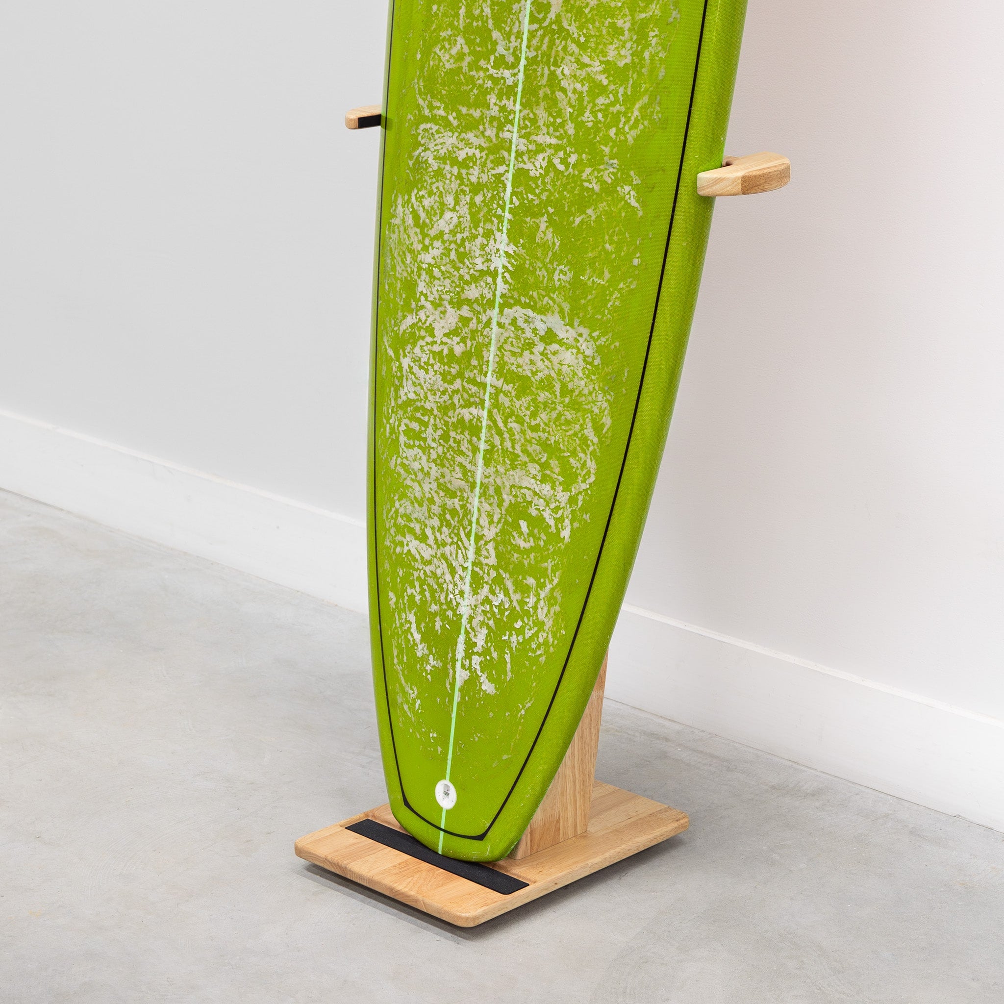 surfboard stand