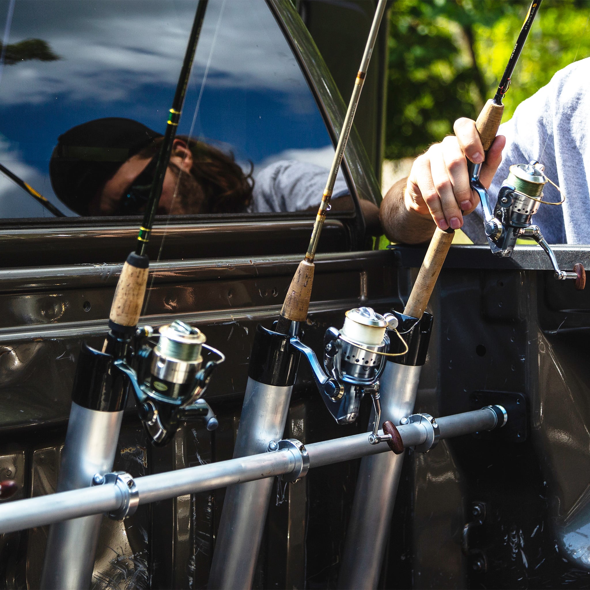 truck bed fishing rod holder